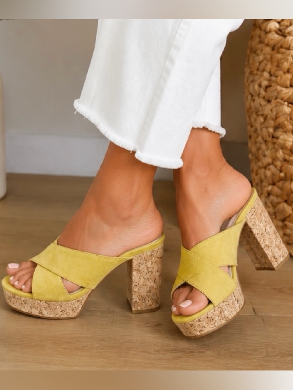 Lulus Butter Yellow Cork Heel Platform Sandals
Size 9 NWOT 💛